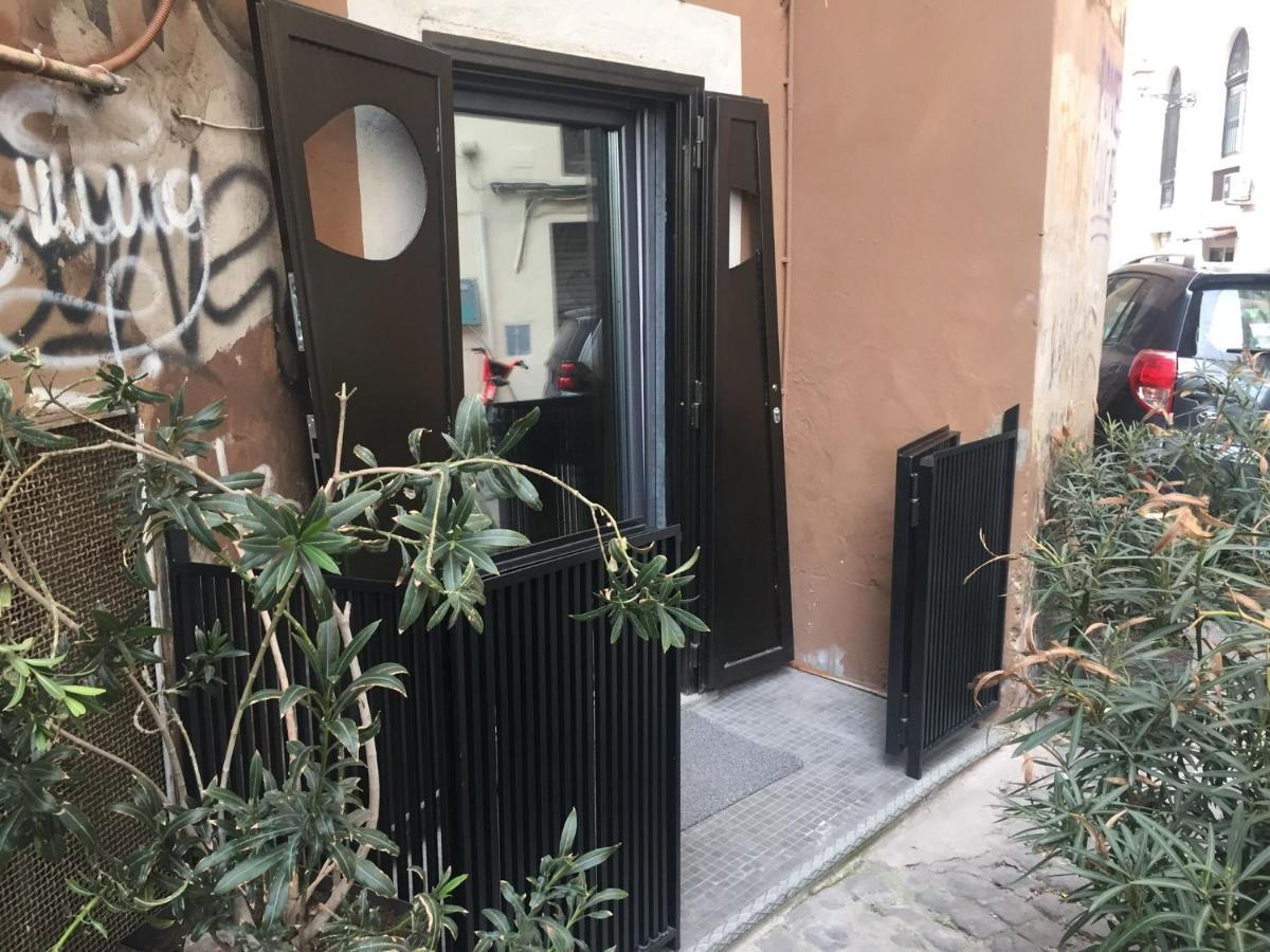 The Essential Trastevere Design Studio Řím Exteriér fotografie